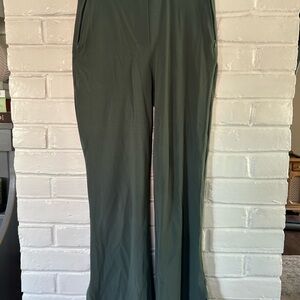 Lululemon smooth rise pant with split hem- green